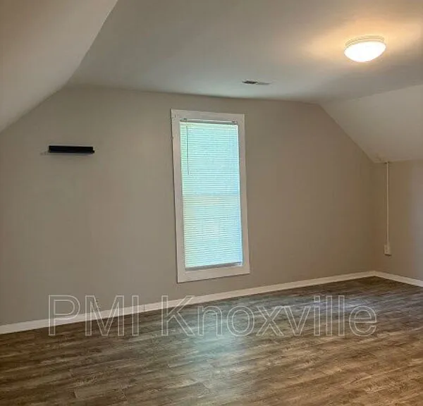 1409 Sevierville Rd — Photo 10
