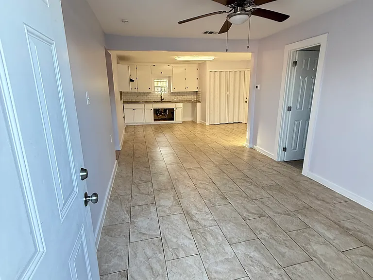 1911 E Maddox Ave #B — Photo 9