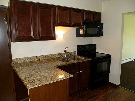 3rd image of 2450 Terrace Ave APT 2W