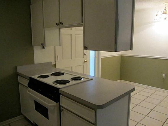 5th image of 222 London Ave APT 211