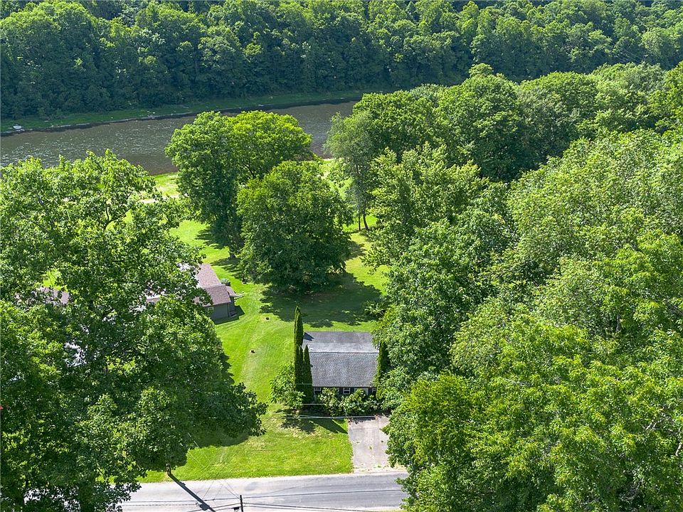 1st image of 180 Ahrensville Rd