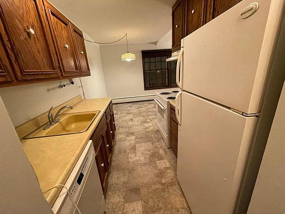 5th image of 706 Old Settlers Trl APT 8