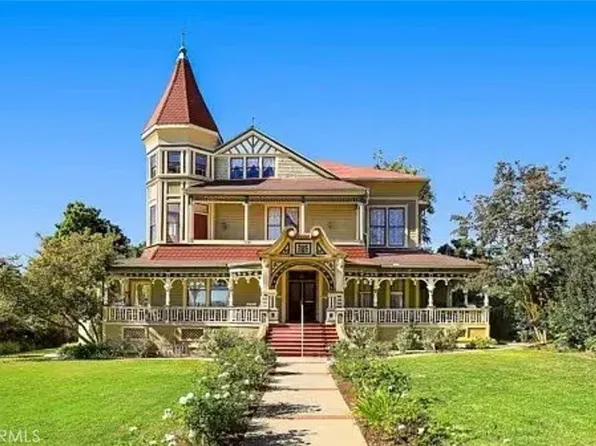 225 N Lima St #204, Sierra Madre, CA 91024