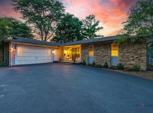 512 Stevenson Dr, Libertyville, IL 60048