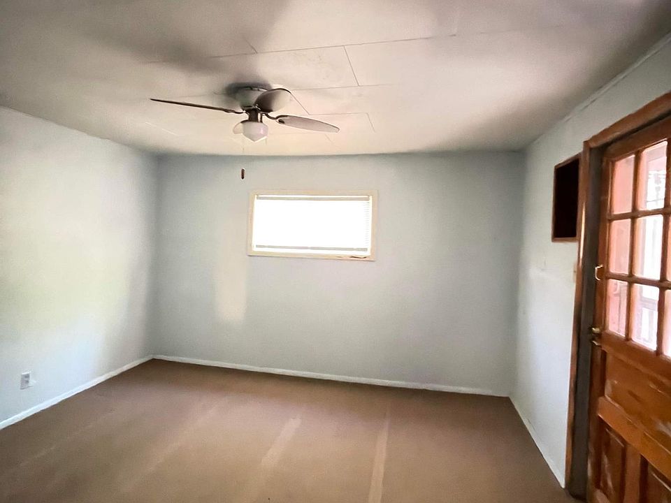 2nd image of 954 Agua Fria St