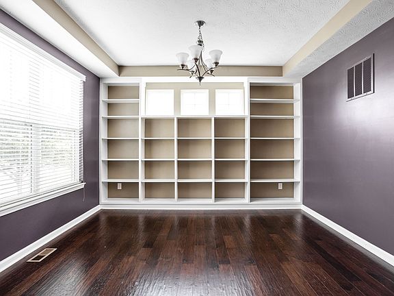 4th image of 15886 Millwood Dr