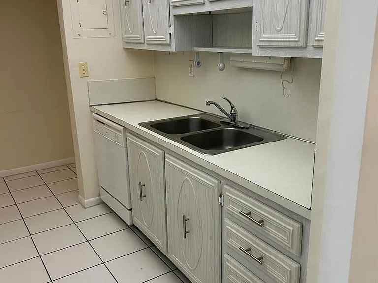 250 NE 20th St #123S — Photo 10