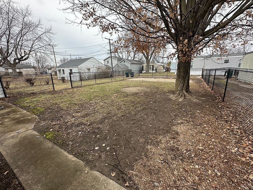Back yard - fenced