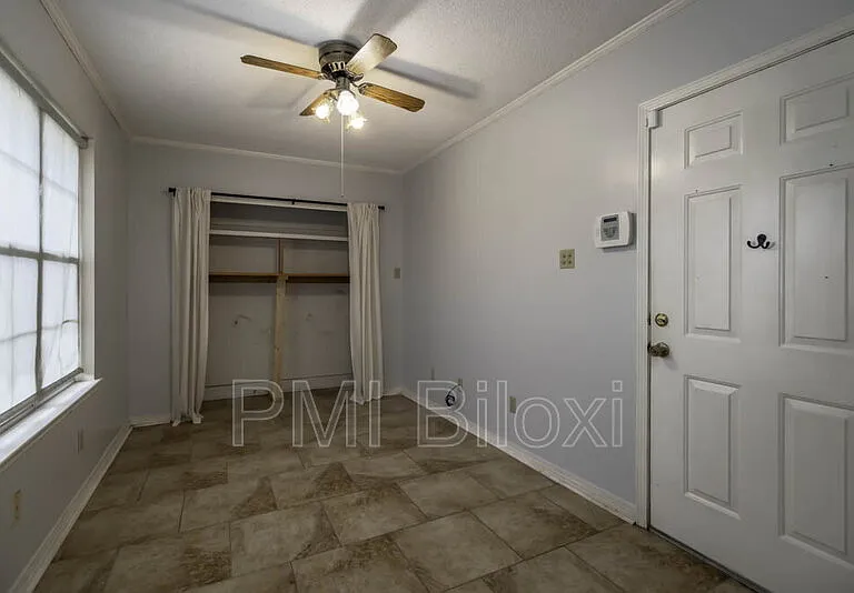 776 Whitney Dr — Photo 18