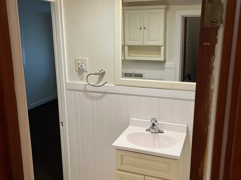 221 E 2nd St #2 — Photo 6