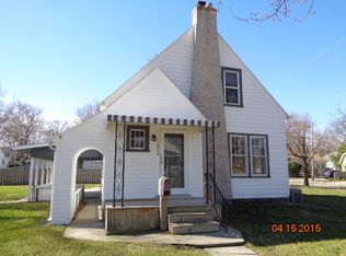 1202 Dunbar St, Essexville, MI