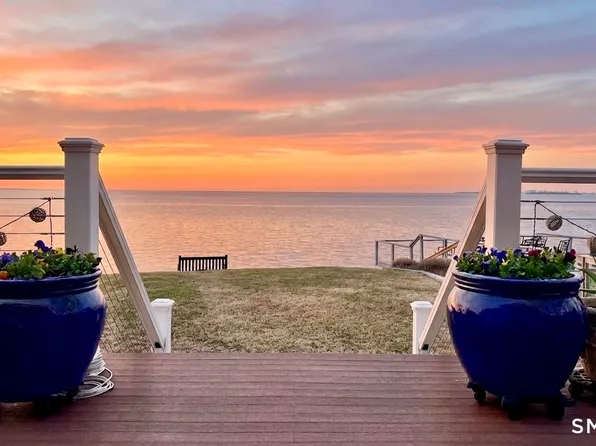 57 Pelham Street, Milford, CT 06460