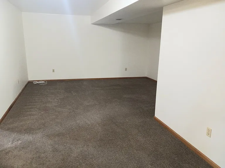 10600 Olean Rd — Photo 6
