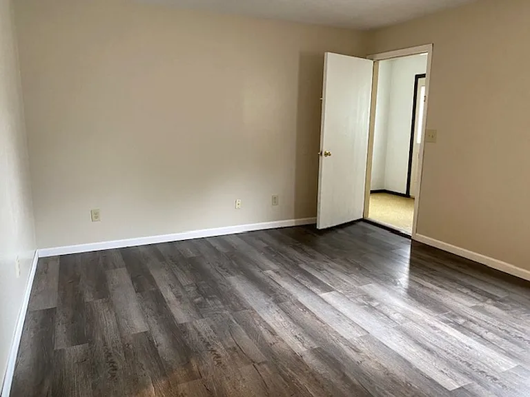 151 S Aurora St — Photo 4