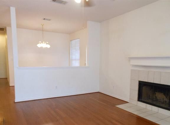 3rd image of 7303 Oak Meadow Dr #B