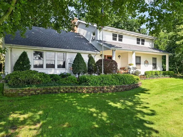 62277 Poppy Rd, South Bend, IN 46614