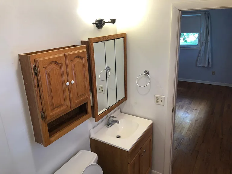 7336 Kyles Station Rd — Photo 18