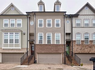 2126 Old Georgian Ter NW, Atlanta, GA 30318