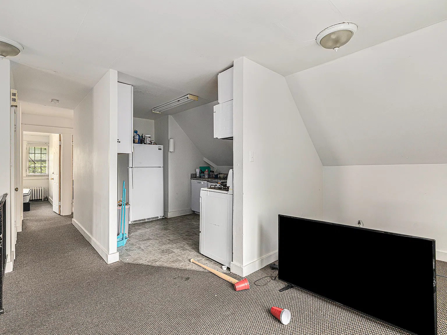 1014 Vaughn #2 — Photo 4