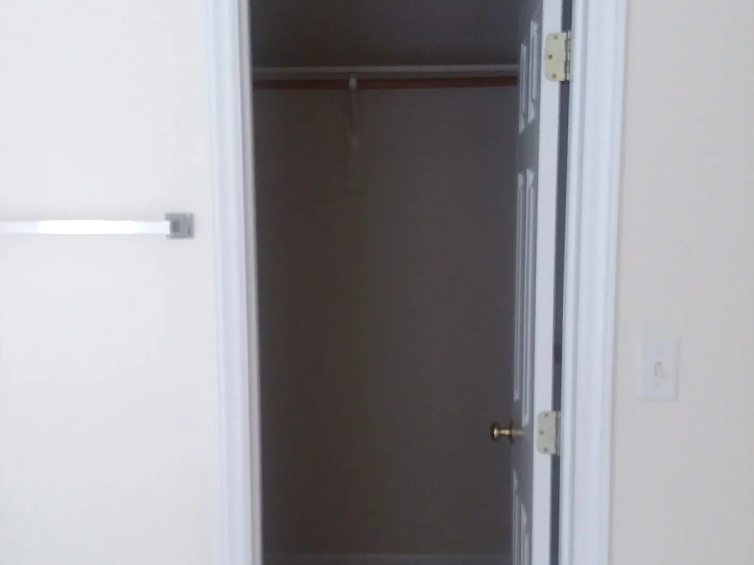 3 bed, 2.5 bath, 2045 sqft, $2,200 — Photo 3