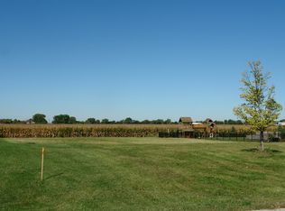 207 Slalom Ct, Minooka, IL 60447