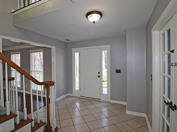 4th image of 1190 Roseberry Ct