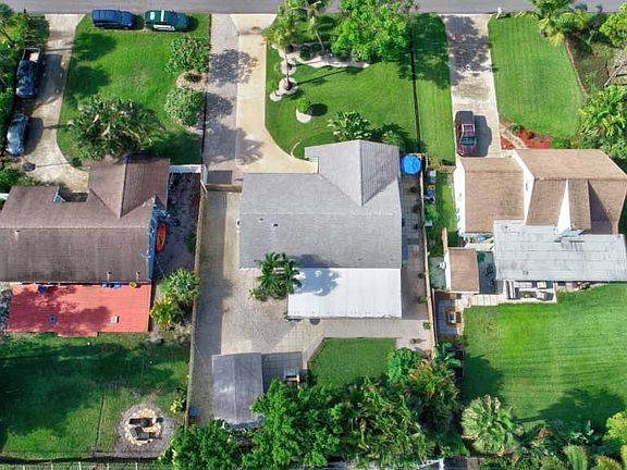5th image of 5121 Woodland Dr