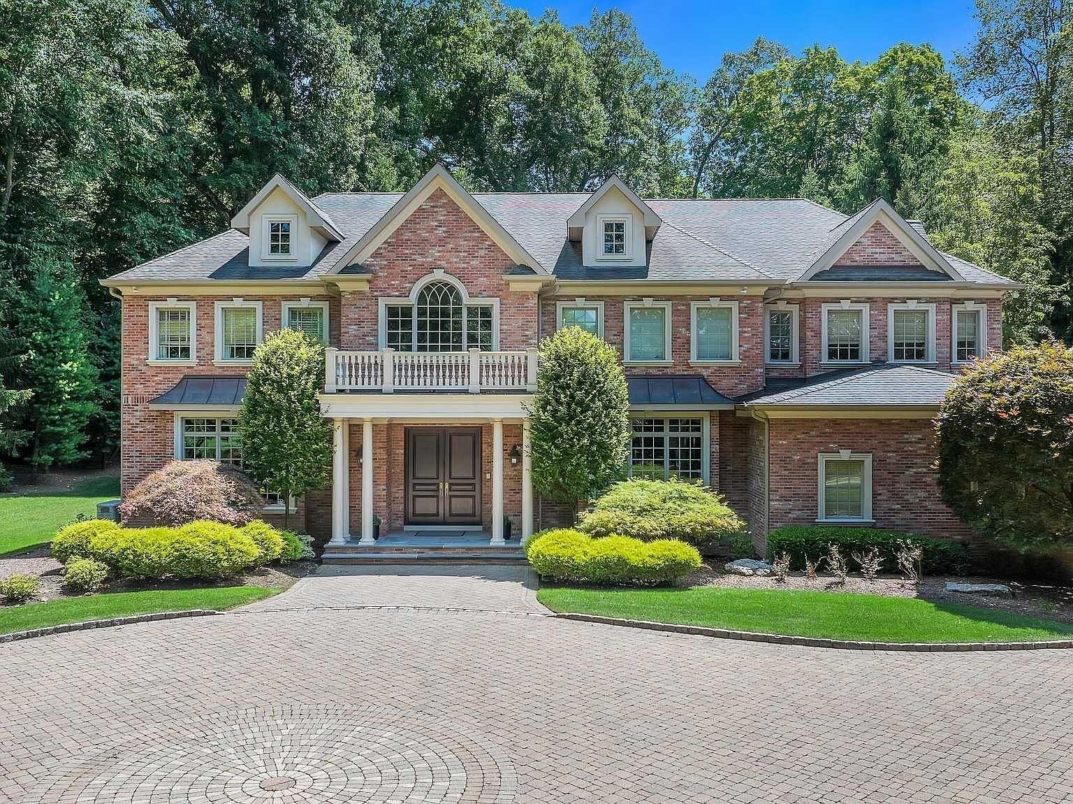 38 Old Woods Rd, Saddle River, NJ 07458 | Zillow