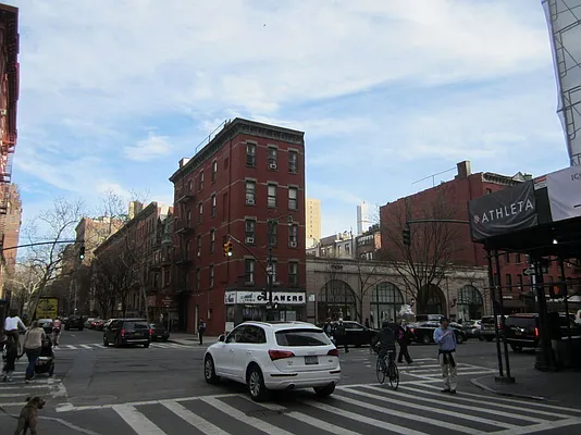 Rented by Luxor Homes & Investment Realty | media 21