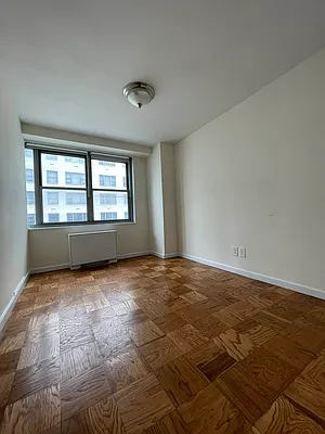 Rented by Bond New York | media 8