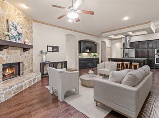 437 Middleton Dr, Roanoke, TX 76262