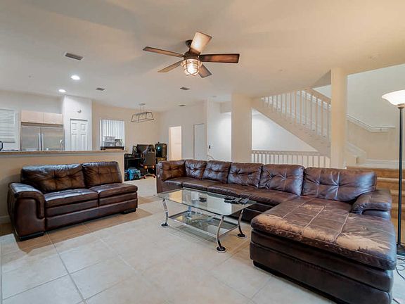 5th image of 2524 SW 14th Ave APT 902