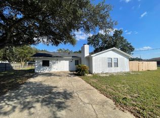 1830 Iris Ln, Navarre, FL 32566