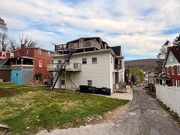 4th image of 1601 Mineral Spring Rd