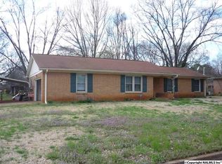 379 College Park Ct NW, Huntsville, AL 35805
