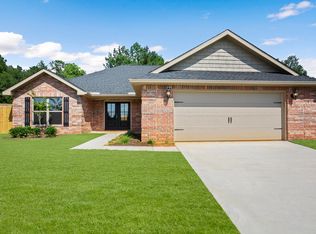 9 Cascade Cv, McHenry, MS 39561