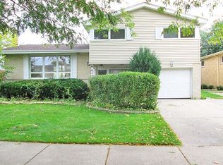 9411 Merrill Ave, Morton Grove, IL 60053