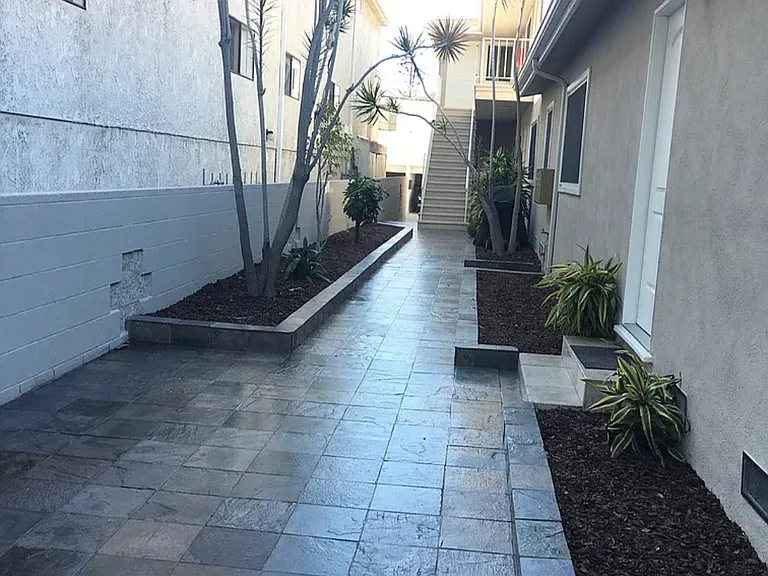 1619 Colby Ave #4 — Photo 4