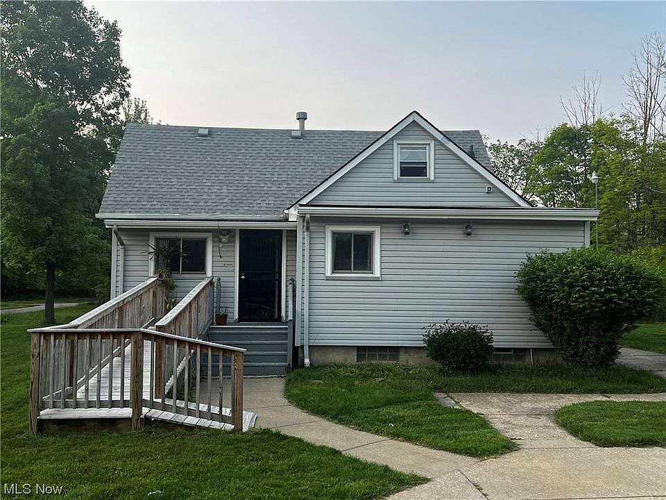 1st image of 7299 Wright Ave
