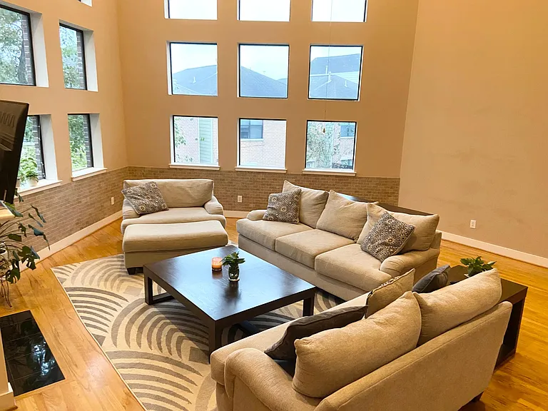 9818 Meredith Elise Ct — Photo 18