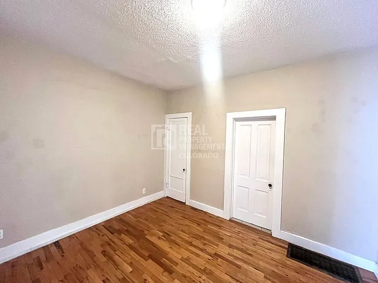 618 N Weber St #103 — Photo 3