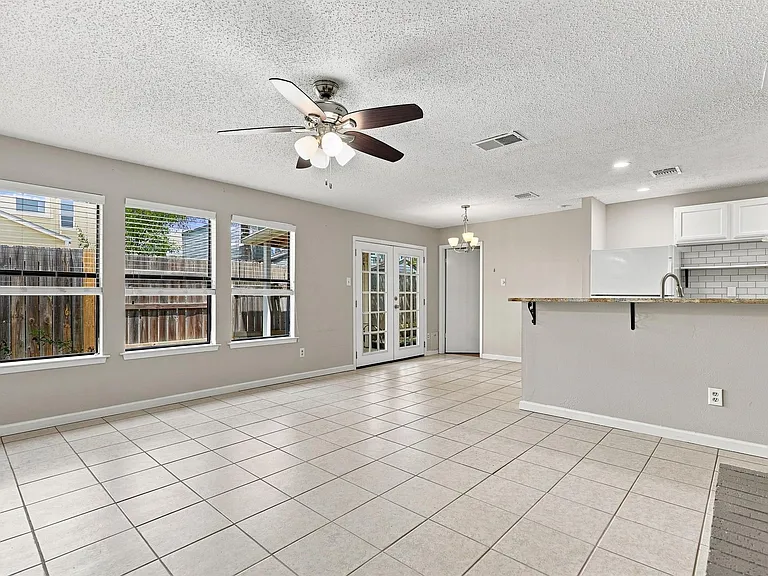 7825 Beauregard Cir #3A — Photo 6