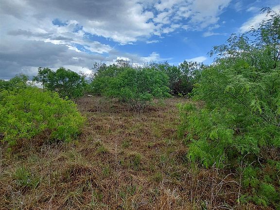 4th image of 1060 Fox Ln Lot 4