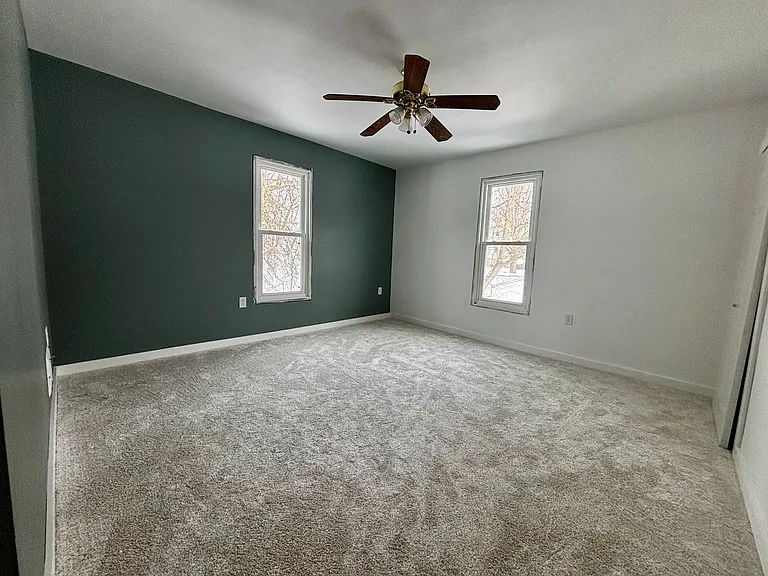 726 Stanton St — Photo 12