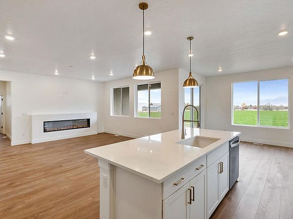 Single Story Home Design