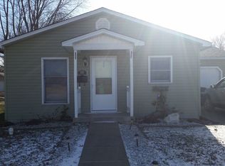 321 Walnut St, Carrollton, IL 62016