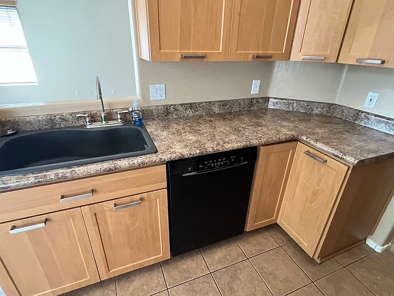 8347 W Audrey Ln — Photo 6