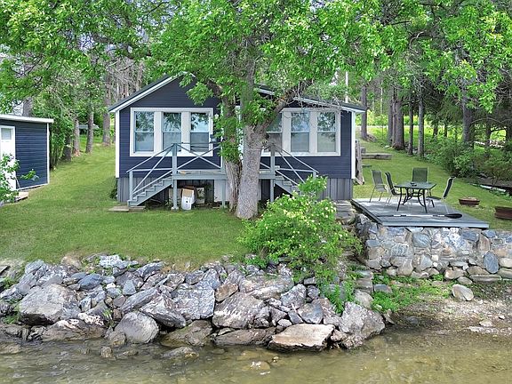 3rd image of 327 Lake Shore Road
