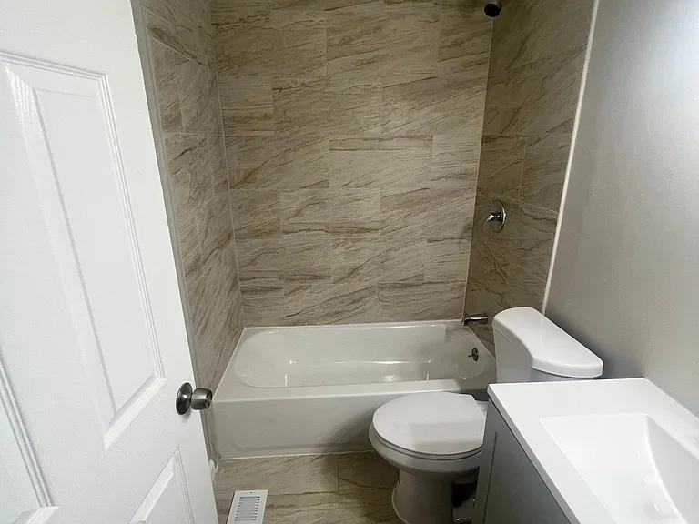3518 Glentown Ln — Photo 13