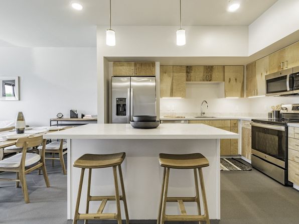 202 E Emma Ave #402